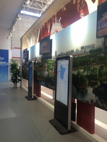 宿遷市建市20周年展覽館信息發(fā)布、觸摸設(shè)備均由米可提供1.jpg